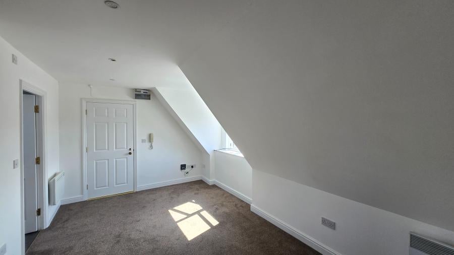 Flat Wooton Court in Milton Keynes
