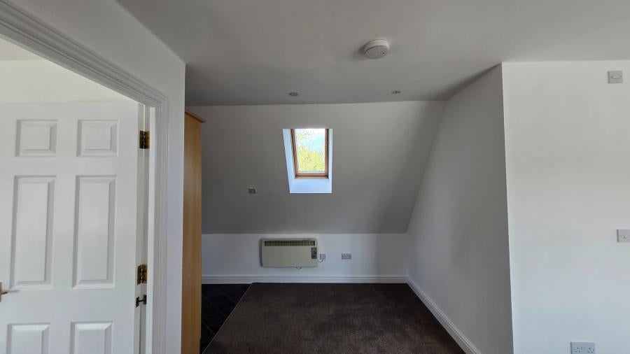 Flat Wooton Court in Milton Keynes