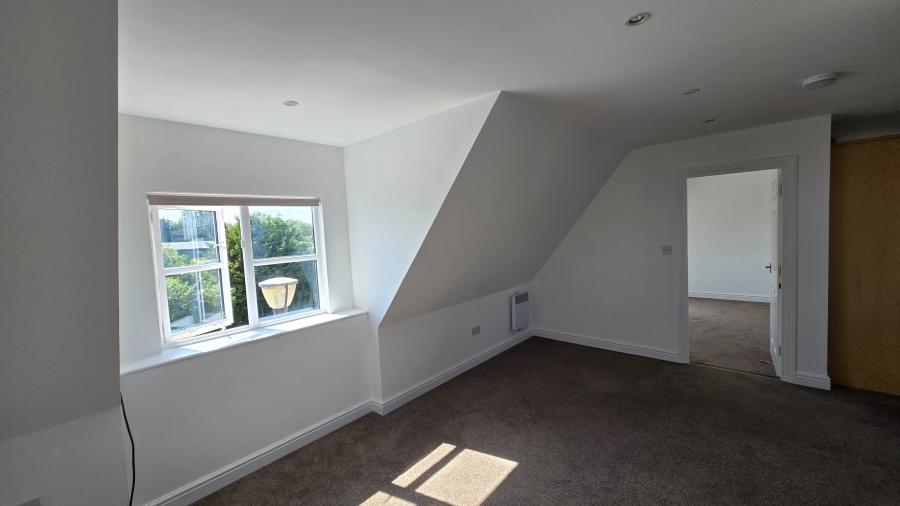 Flat Wooton Court in Milton Keynes
