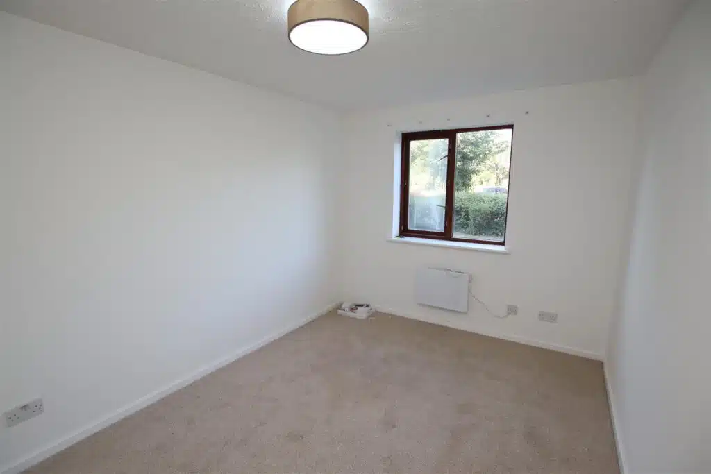 Flat Churchill Close in Dartford