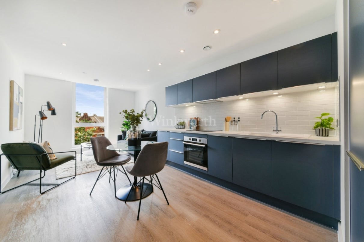 Flat Beckenham Road in Greater London