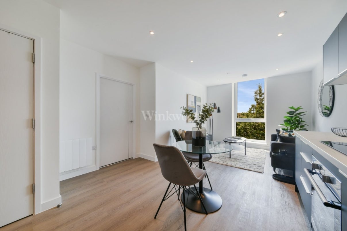 Flat Beckenham Road in Greater London