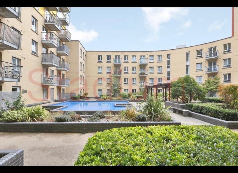 Room Eden Grove in Greater London