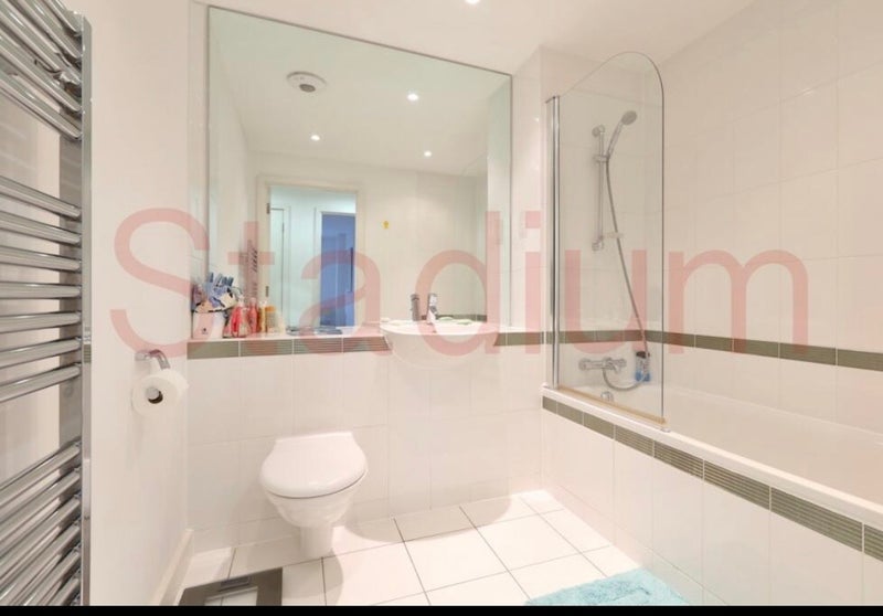 Room Eden Grove in Greater London