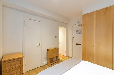 Flat Sloane Avenue in Greater London