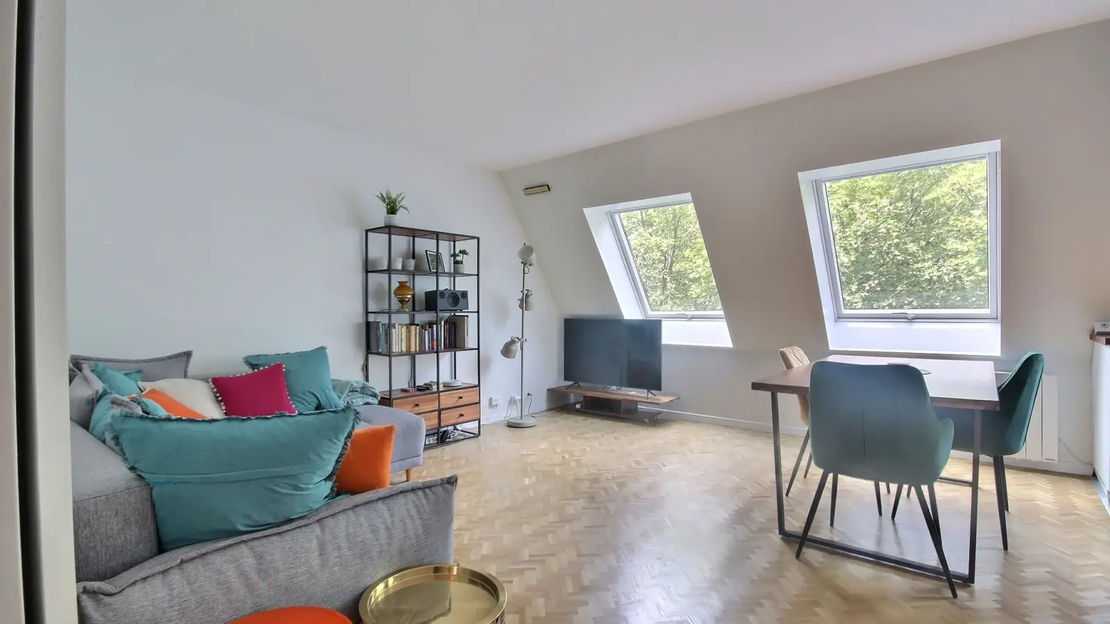 Flat Quai de Valmy in Paris