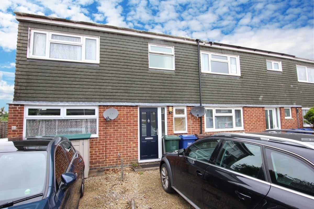 House Blenheim Drive in Cherwell District