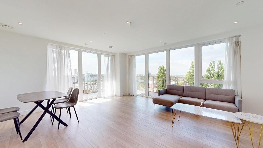 Flat Abbeydale Road in Greater London