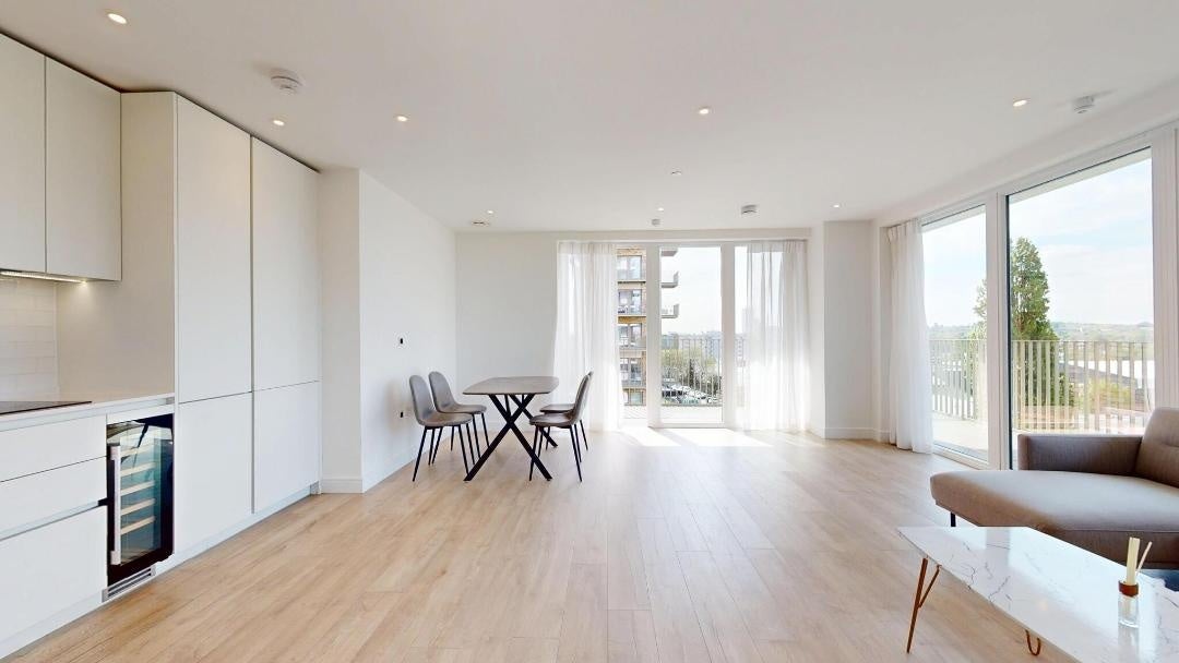 Flat Abbeydale Road in Greater London