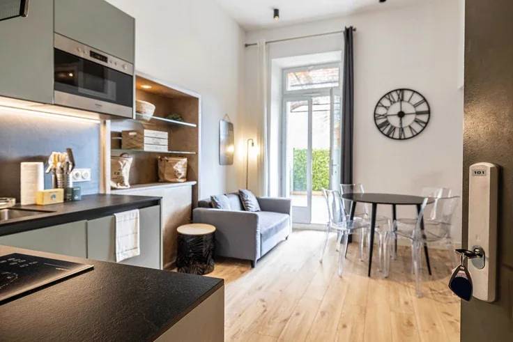 Appartement Place Garibaldi à Nice