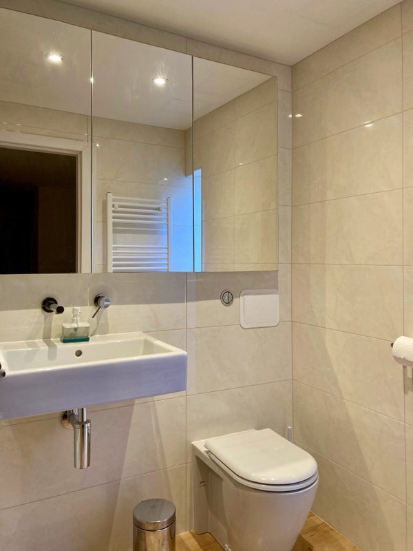 Room Blackford Road in City of Edinburgh