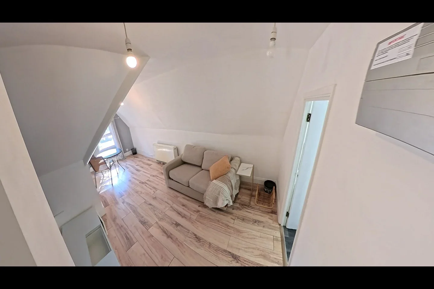 Flat Harthill Drive in Luton