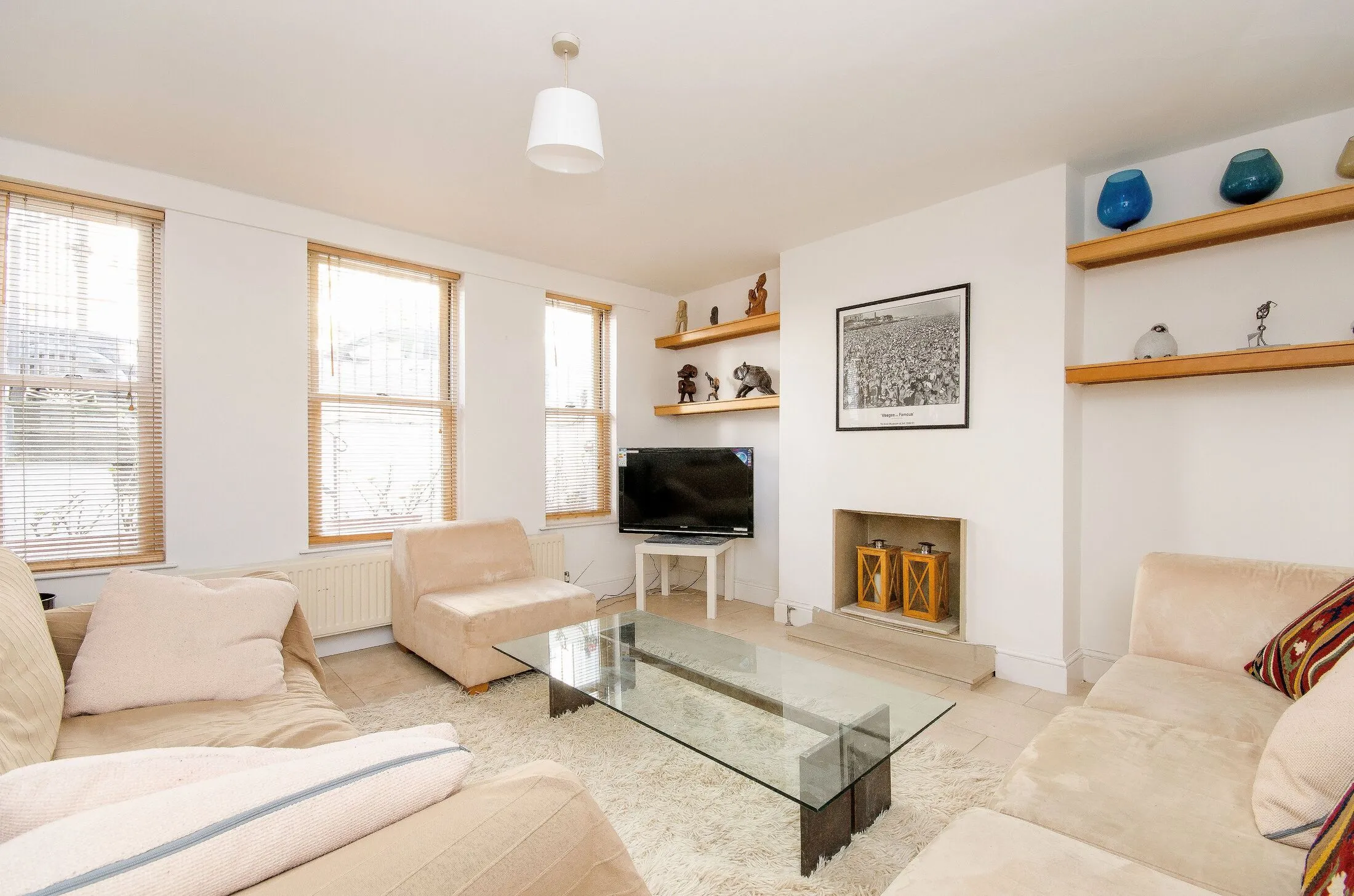 Flat Lexham Mews in Greater London
