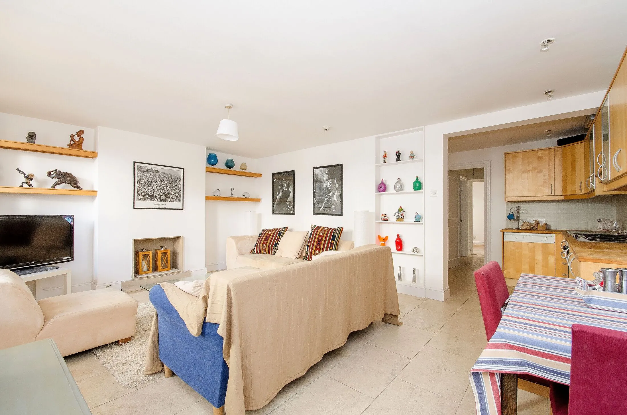 Flat Lexham Mews in Greater London
