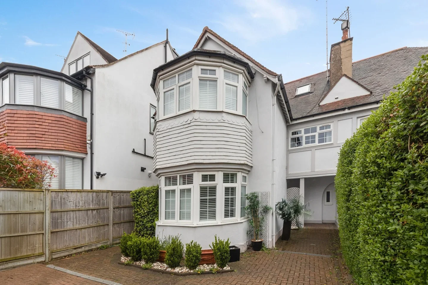 Flat Park Drive in Greater London