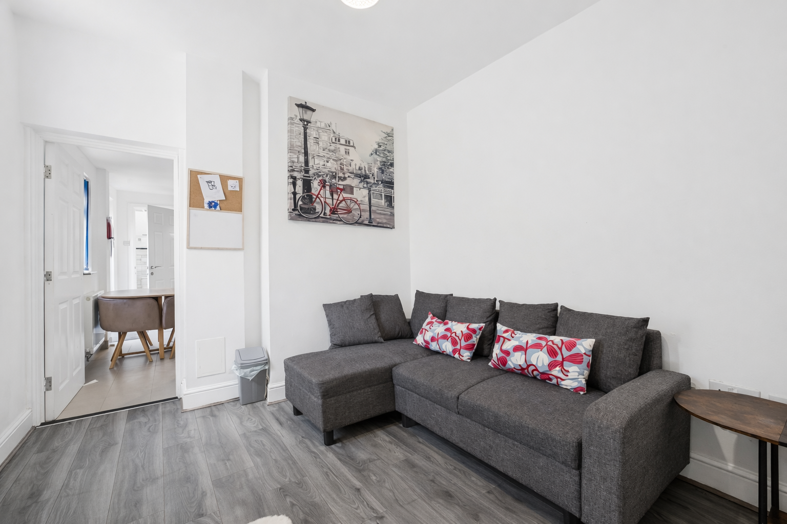 Flat Greenbank Road in Bristol