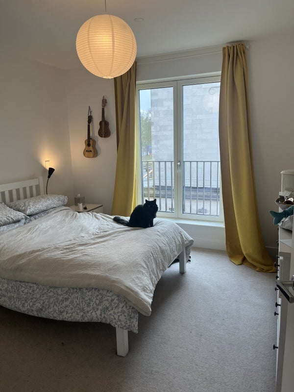 Room Browns Road in Greater London