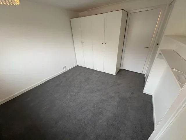 Flat Mimms Hall Road in Hertsmere