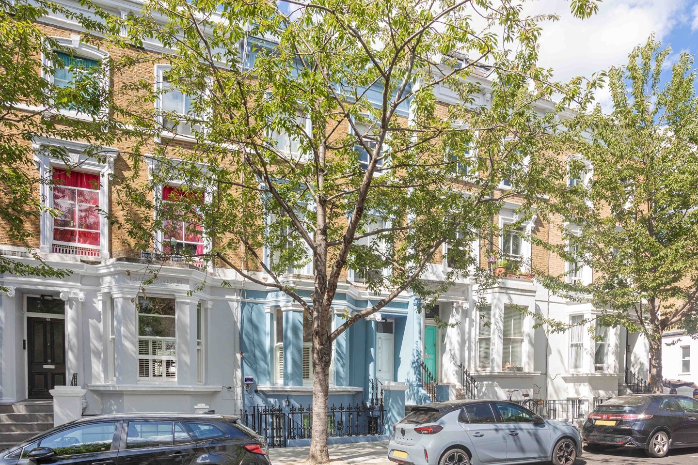 Flat Chesterton Road in Greater London
