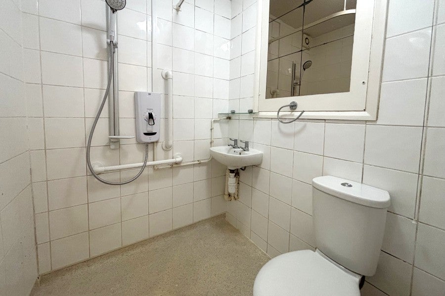 Flat Veryan in Woking
