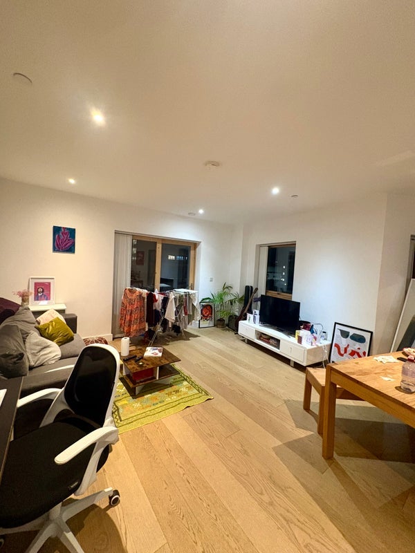 Room Kingsland Road in Greater London