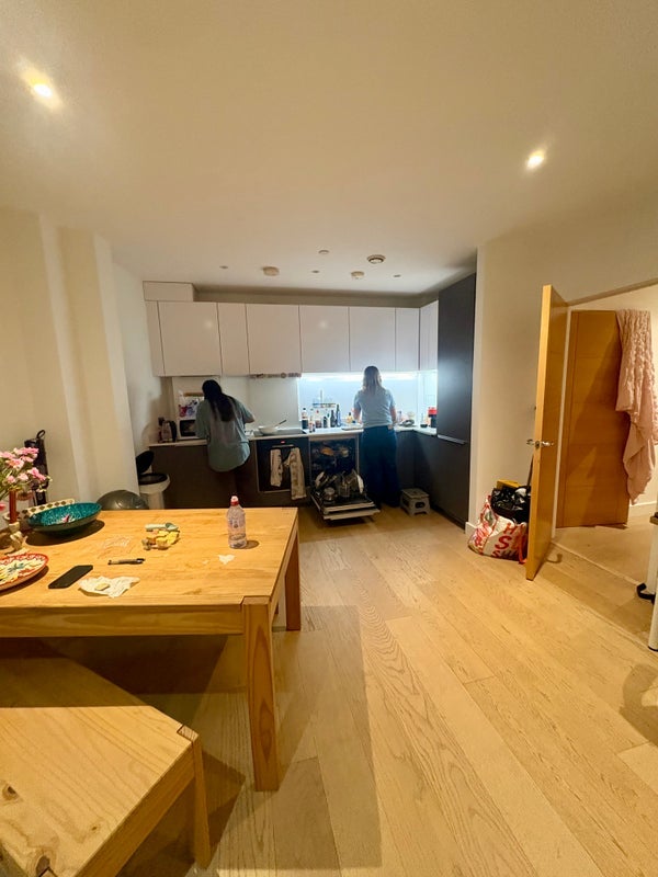 Room Kingsland Road in Greater London