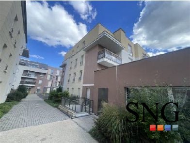 Flat Avenue Darblay in Mennecy