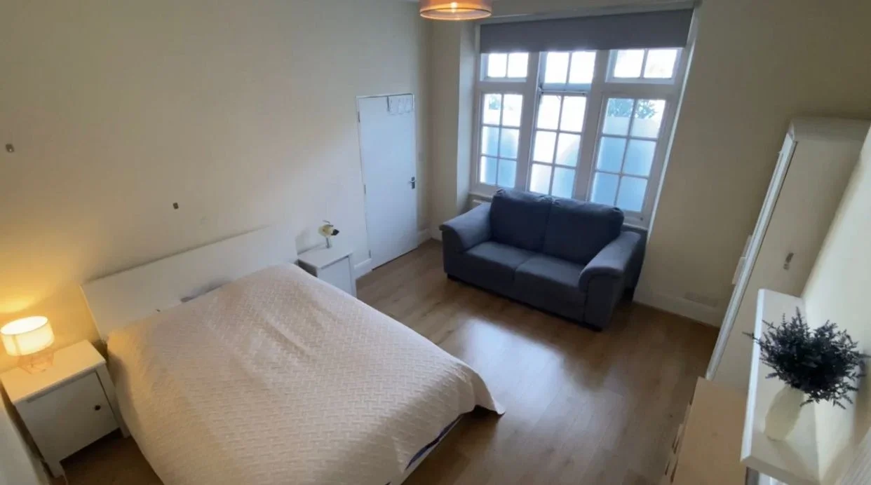 Room Anselm Road in Greater London