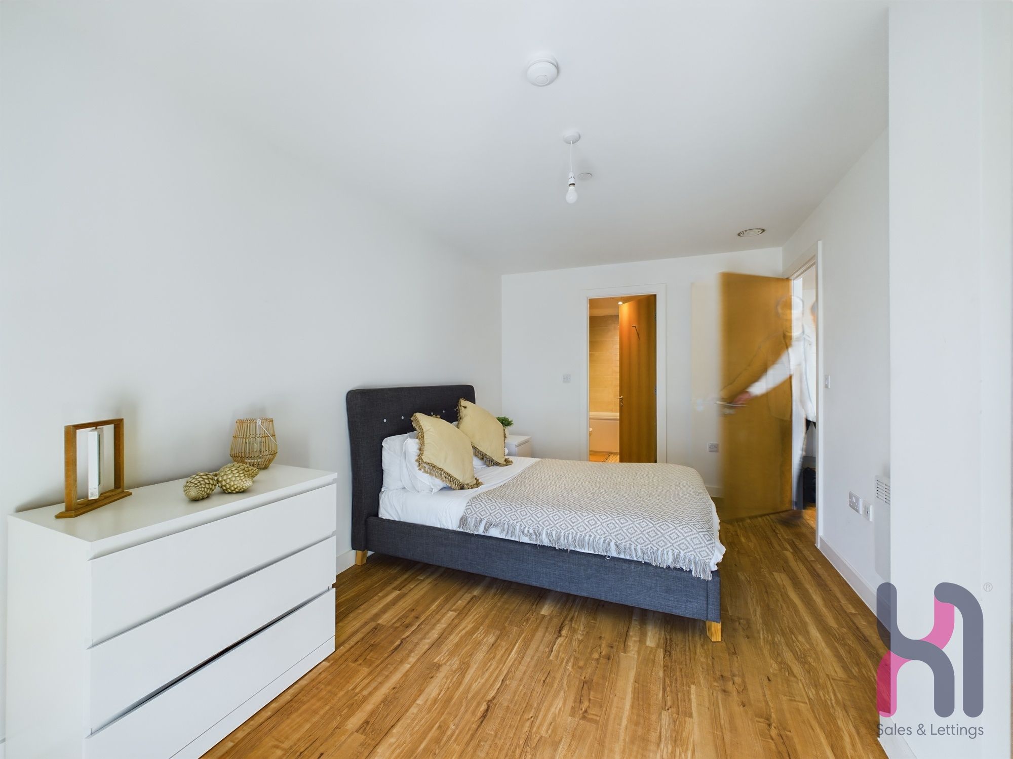 Flat Pomona Strand in Trafford