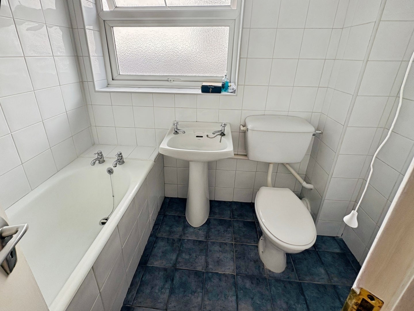 Flat Leigh Road in Southend-on-Sea