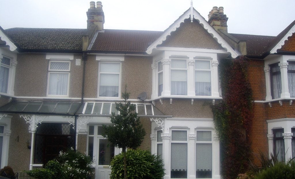 Flat Kenilworth Gardens in Greater London