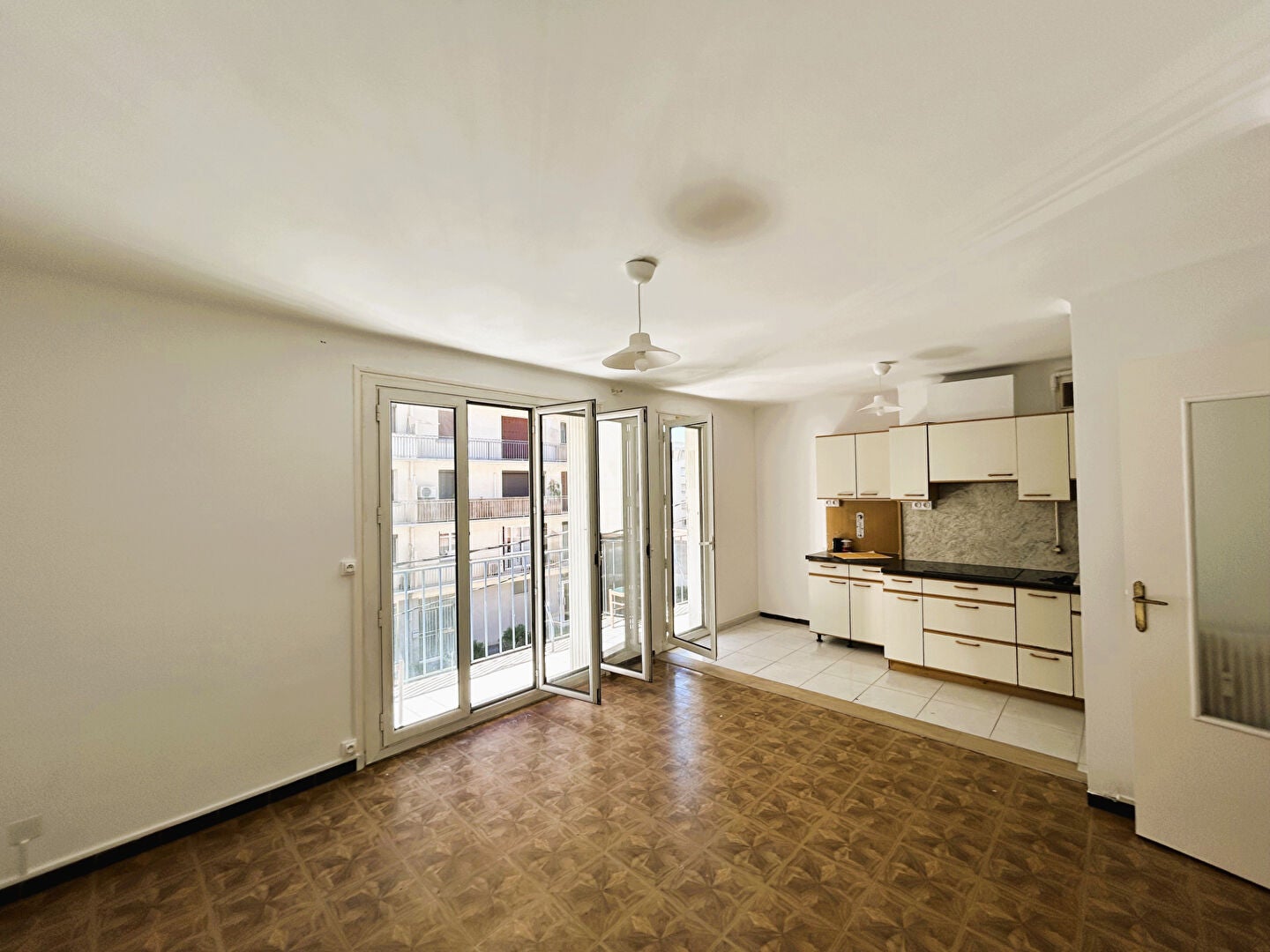 Flat Place Jean Moulin in Perpignan