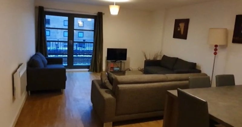 Room Commercial Road in Greater London