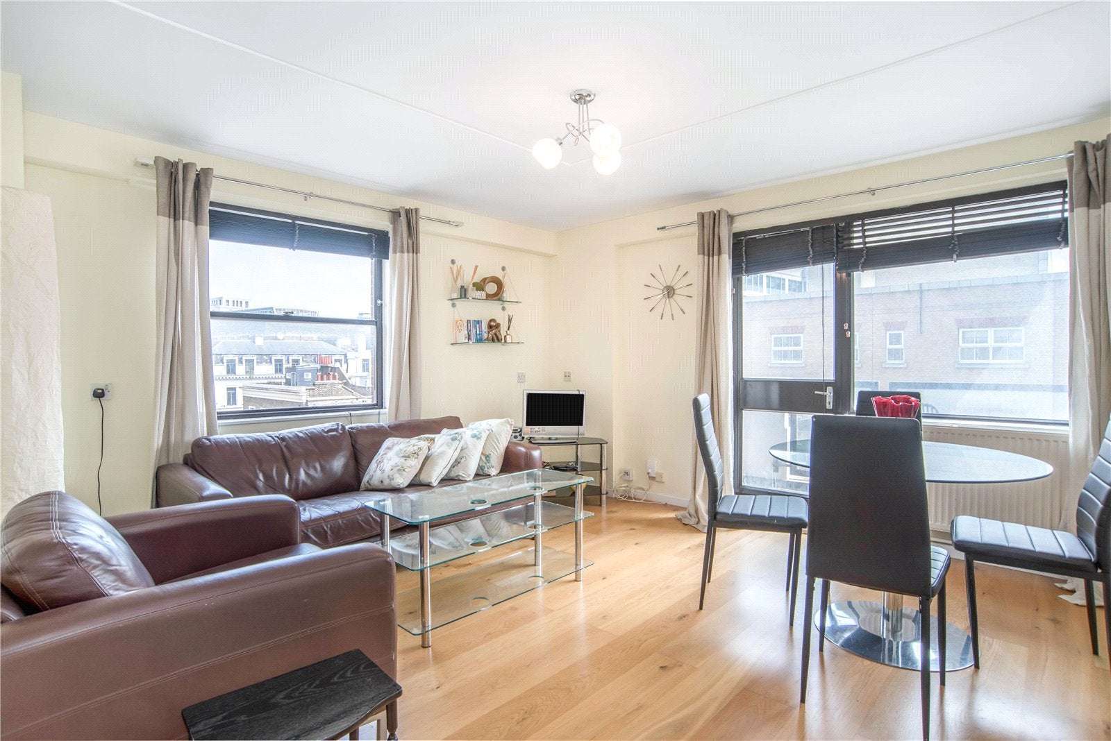 Flat Stukeley Street in Greater London