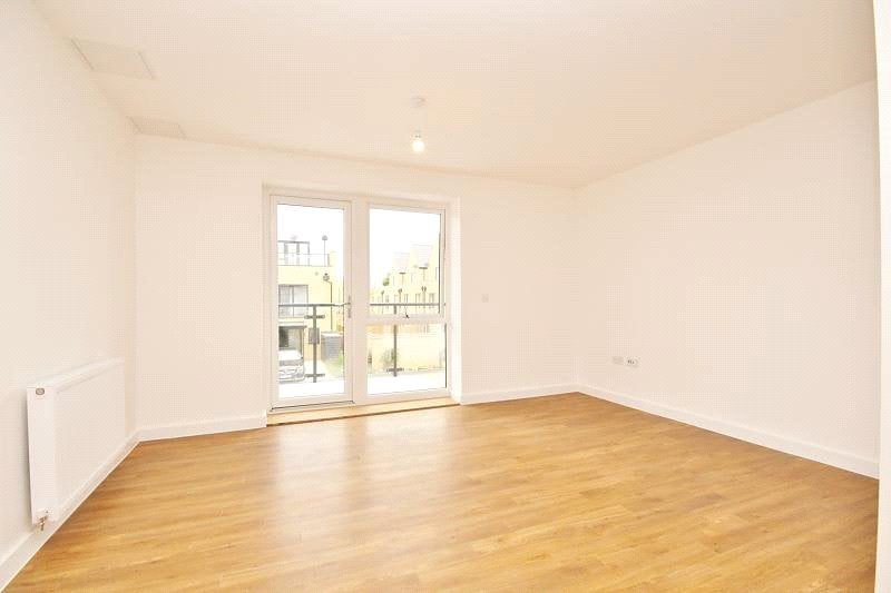 Flat Safflower Lane in Greater London