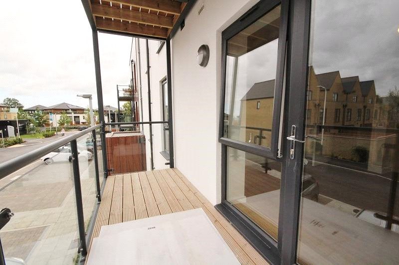 Flat Safflower Lane in Greater London