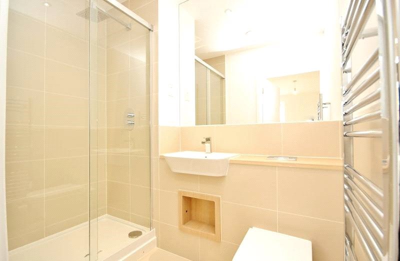 Flat Safflower Lane in Greater London