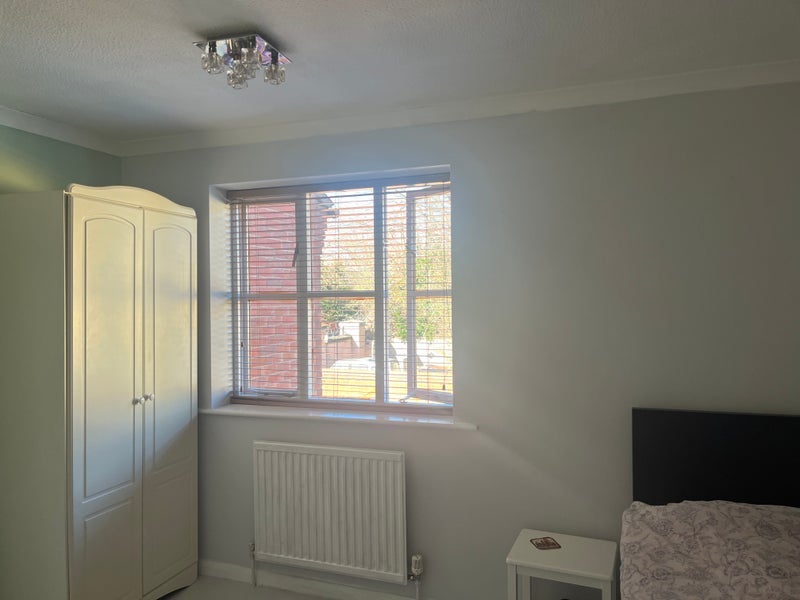 Room Threadneedle Street in Coventry