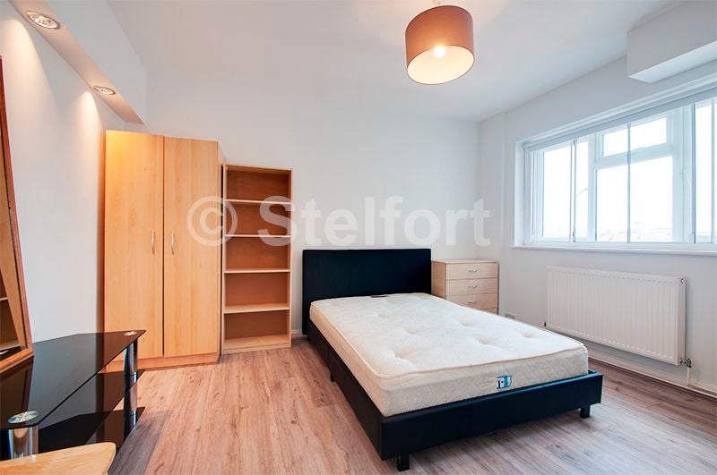 Flat Eversholt Street in Greater London