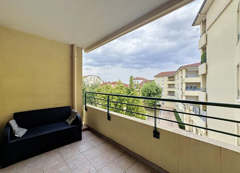 Appartement Rue Voltaire à Oullins-Pierre-Bénite