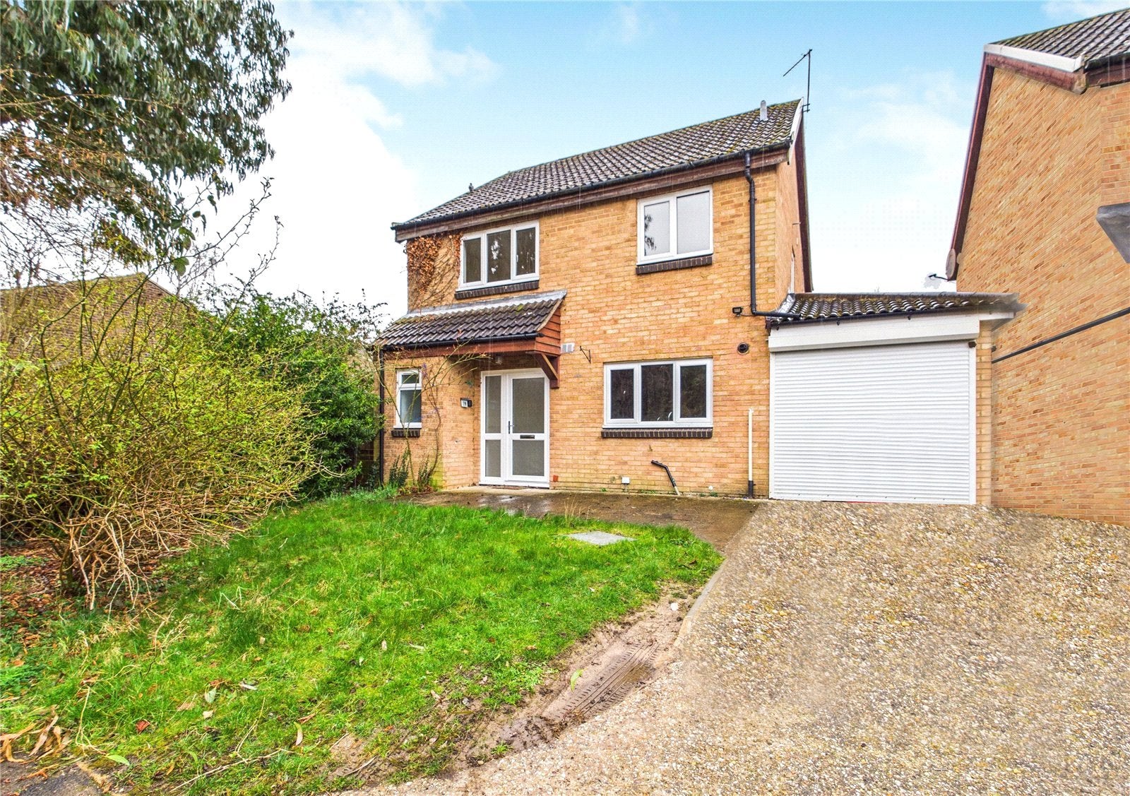 House Carston Grove in Reading