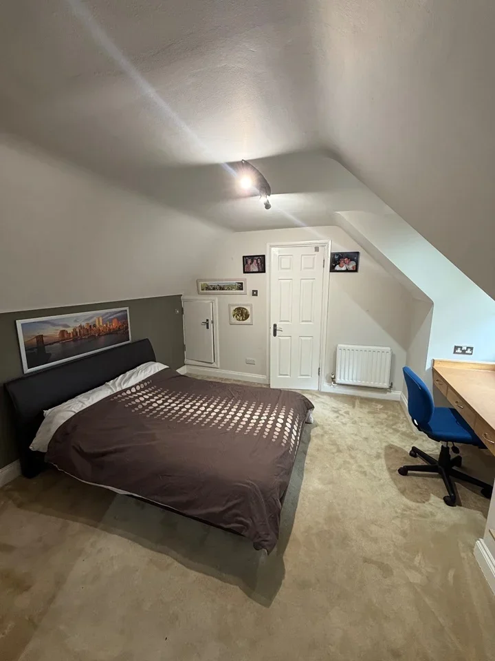 Room Grovewood Place in Epping Forest