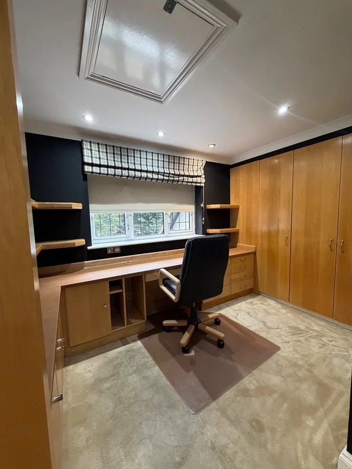 Room Grovewood Place in Epping Forest