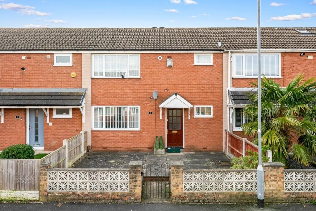 House Naburn Close in Leeds