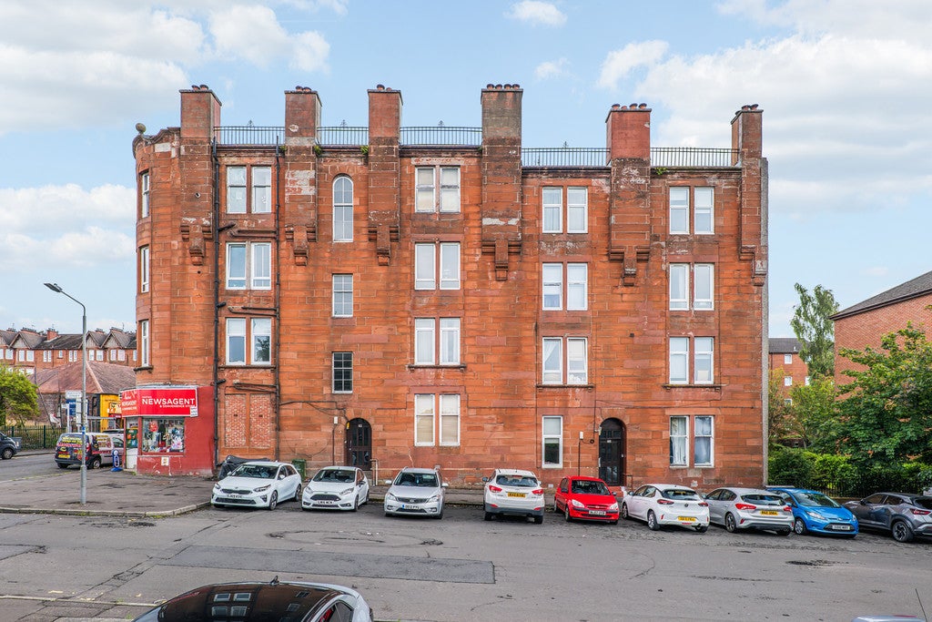 Flat Succoth Street in Glasgow