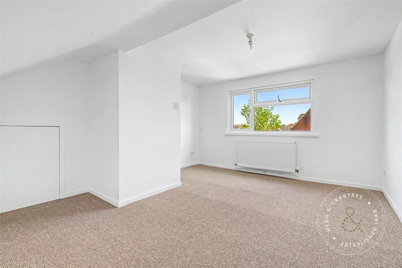 Flat Caerphilly Road in Cardiff