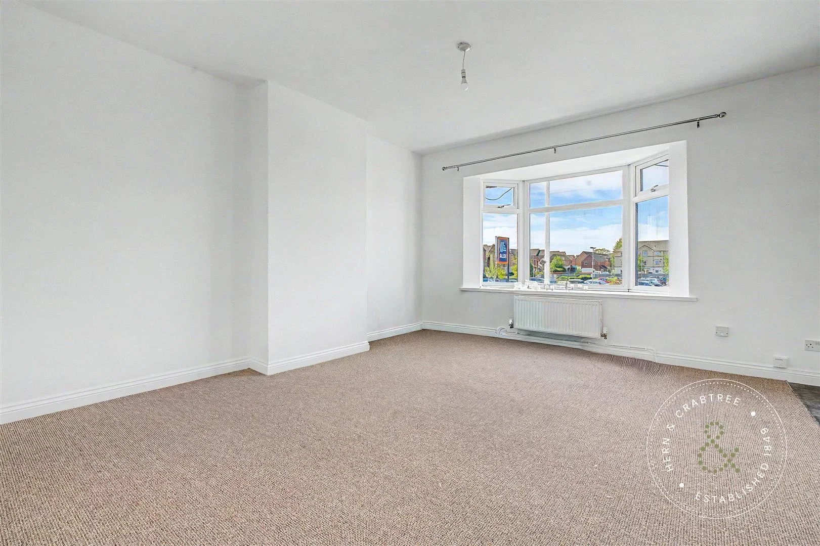 Flat Caerphilly Road in Cardiff