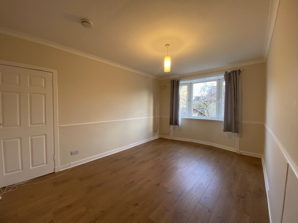 Flat Carrick Knowe Loan in City of Edinburgh