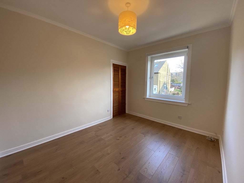 Flat Carrick Knowe Loan in City of Edinburgh