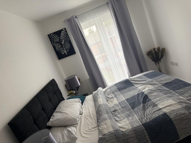 Room Corinthian Avenue in Salford